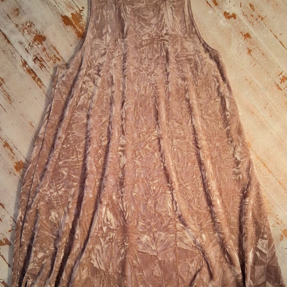 J.O.A. Velvet Dress in Soft Brown